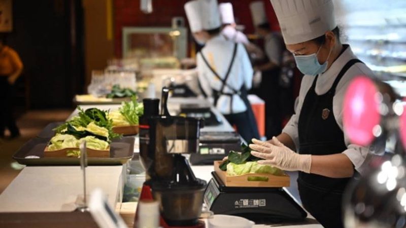 小标题：代加工行业现状解析